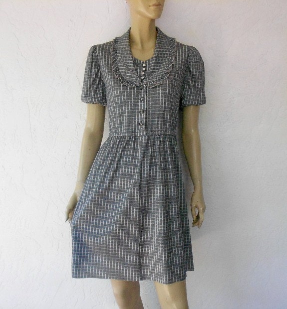 Vintage 70's Dress, 70's Ruffled Peter Pan Collar Checked Dress, Gray & Pink Vintage Seventies Day Dress, Bib Dress, Mini Dress