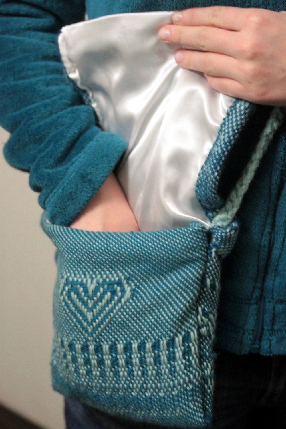 Purse: Elegant Woven Blue