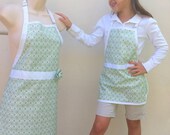 Mothers Green Pearl Apron and Girl's Apron and Chef hat