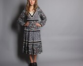 70s FLORAL Print MIDI / Gunne Sax Style Black Prairie DRESS, xs-s