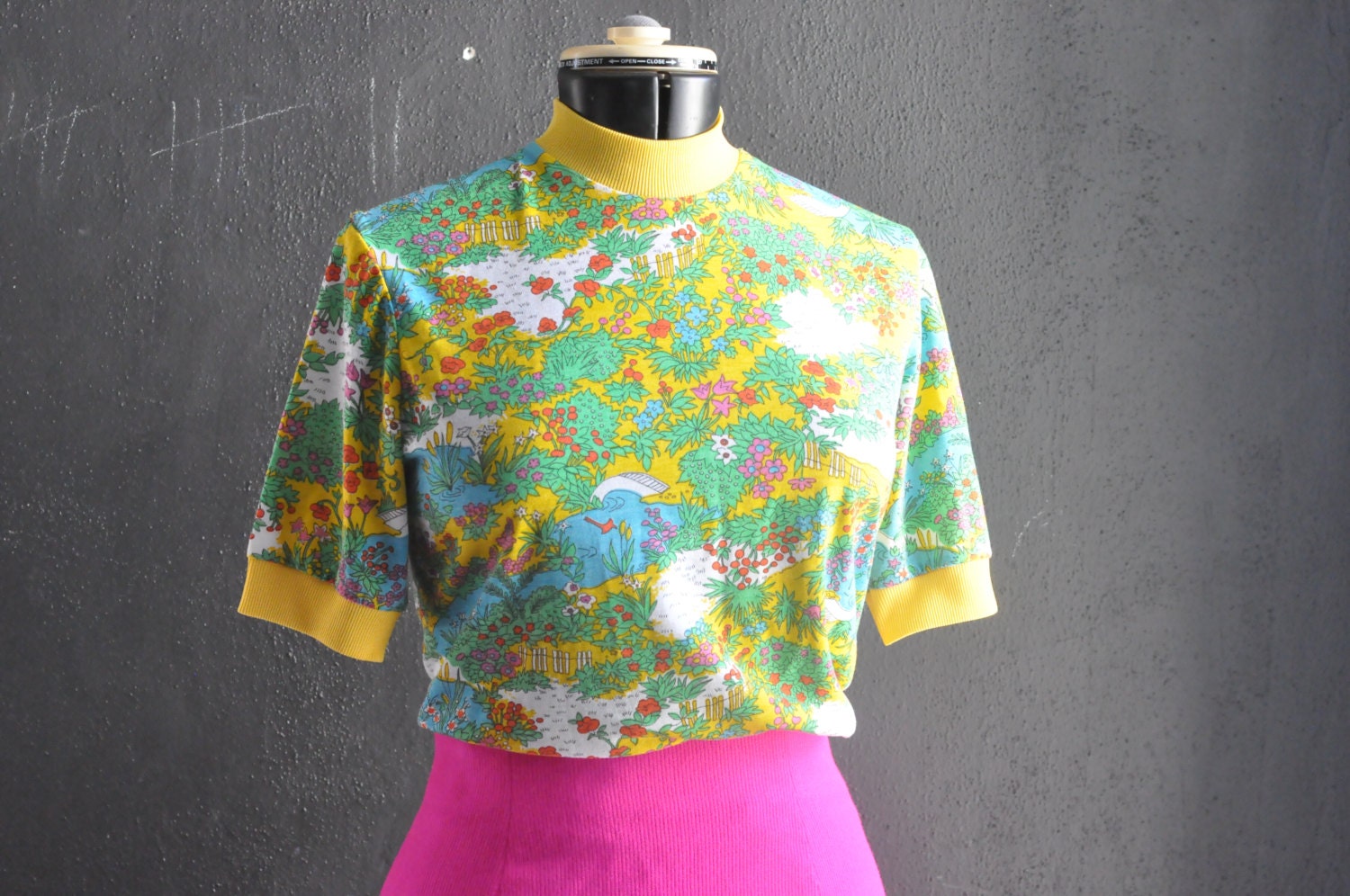 Vintage 70s Garden Print Short Sleeve Blouse Top