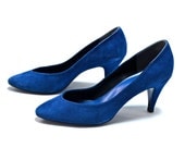 80s Ultramarine Blue Suede  Heels - Size 6  - 37  - BLUE VALENTINE - RubyInTheDustVintage