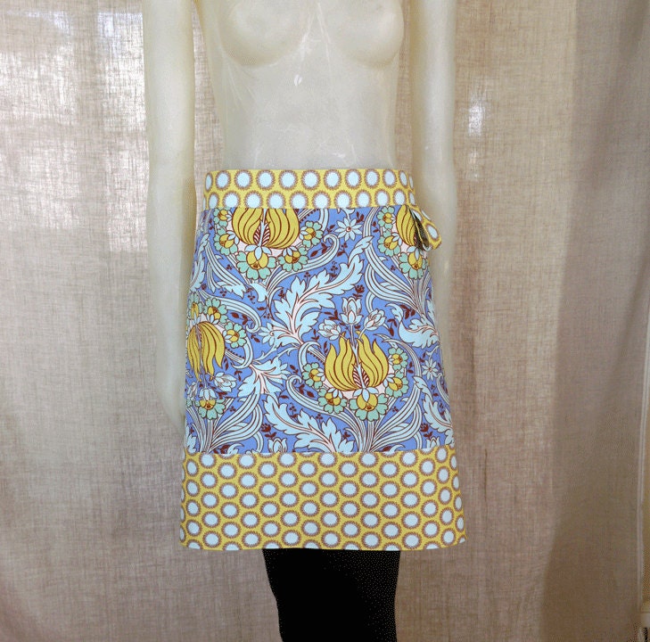 Blue yellow spring Daphne apron