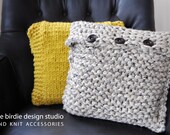 Oatmeal Decorative Knitted Pillow With Buttons