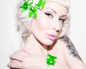 Pinup Gorgeous Rose White Bow Dot Hair Bow - Green