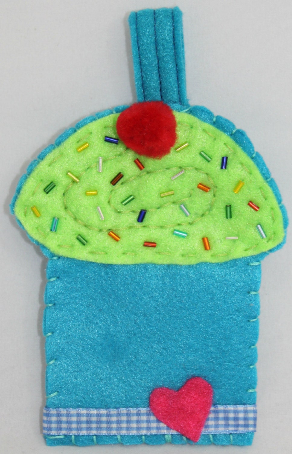 Blue Raspberry & Lime (7), cupcake, sprinkles, cherry on top, felt, purse