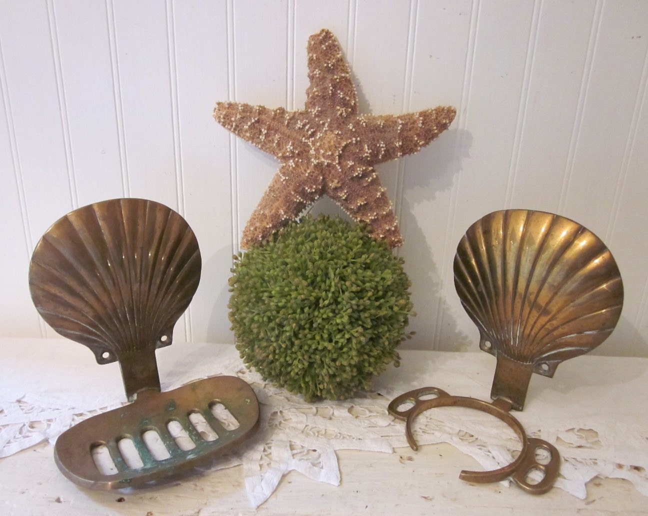 vintage Soap Dish & Toothbrush Holder Brass Sea Shell set. Shabby beach cottage bathroom decor. Verdigris patina. Clam shell design.