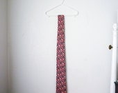 Vintage Knit Love Necktie