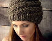 The Everson Beanie. Unisex. In Barley