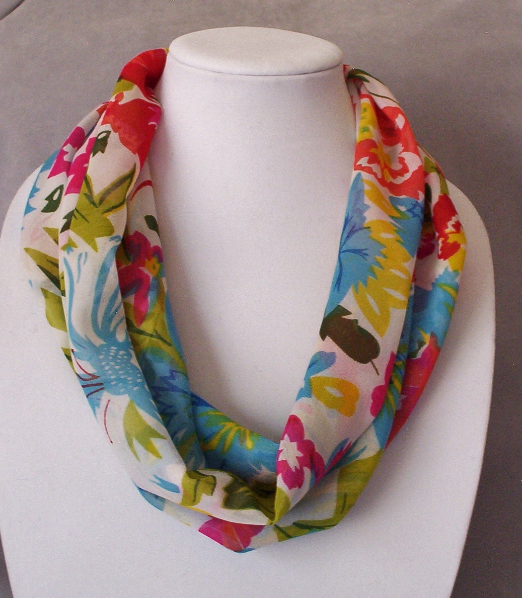 Infinity Scarf  Short Round Scarf Multi Color Red Blue