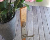 Vintage Hemming Tool ... "Pin-It" ... Skirt Marker