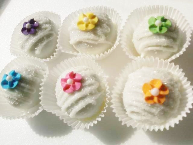 Flower Power Cake Drop 1/2 dozen