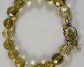 Retro rounds green bracelet with handmade toggle clasp