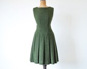 Vintage 1960s dress / green wool pinafore / 60s mod drop waist pleated dress / M