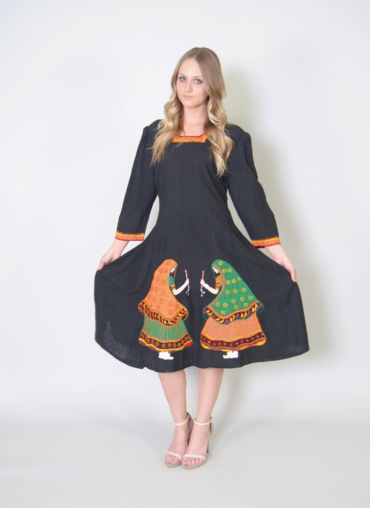 Vintage Embroidered Dress 60s Ethnic Linen Dress Festival India Ethnic MIDI Dress M L