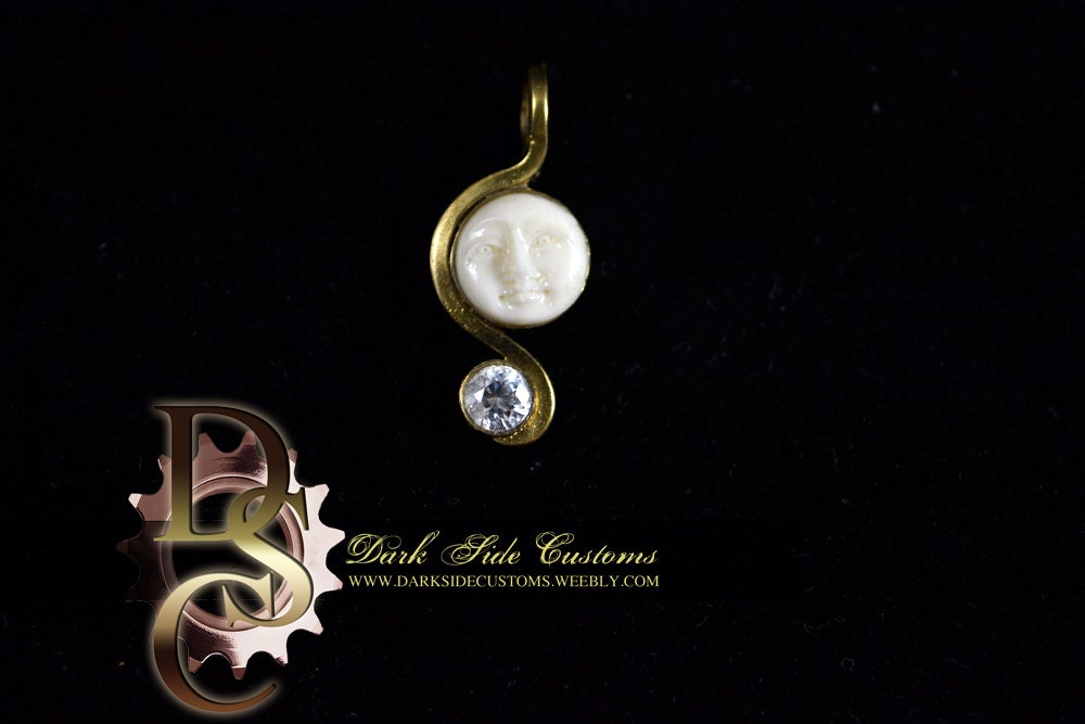 LITTLE DREAMER Moon Goddess Pendant