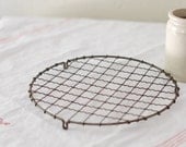 Vintage Wire Pie Cooling Rack - Rustic Crinkled Wire