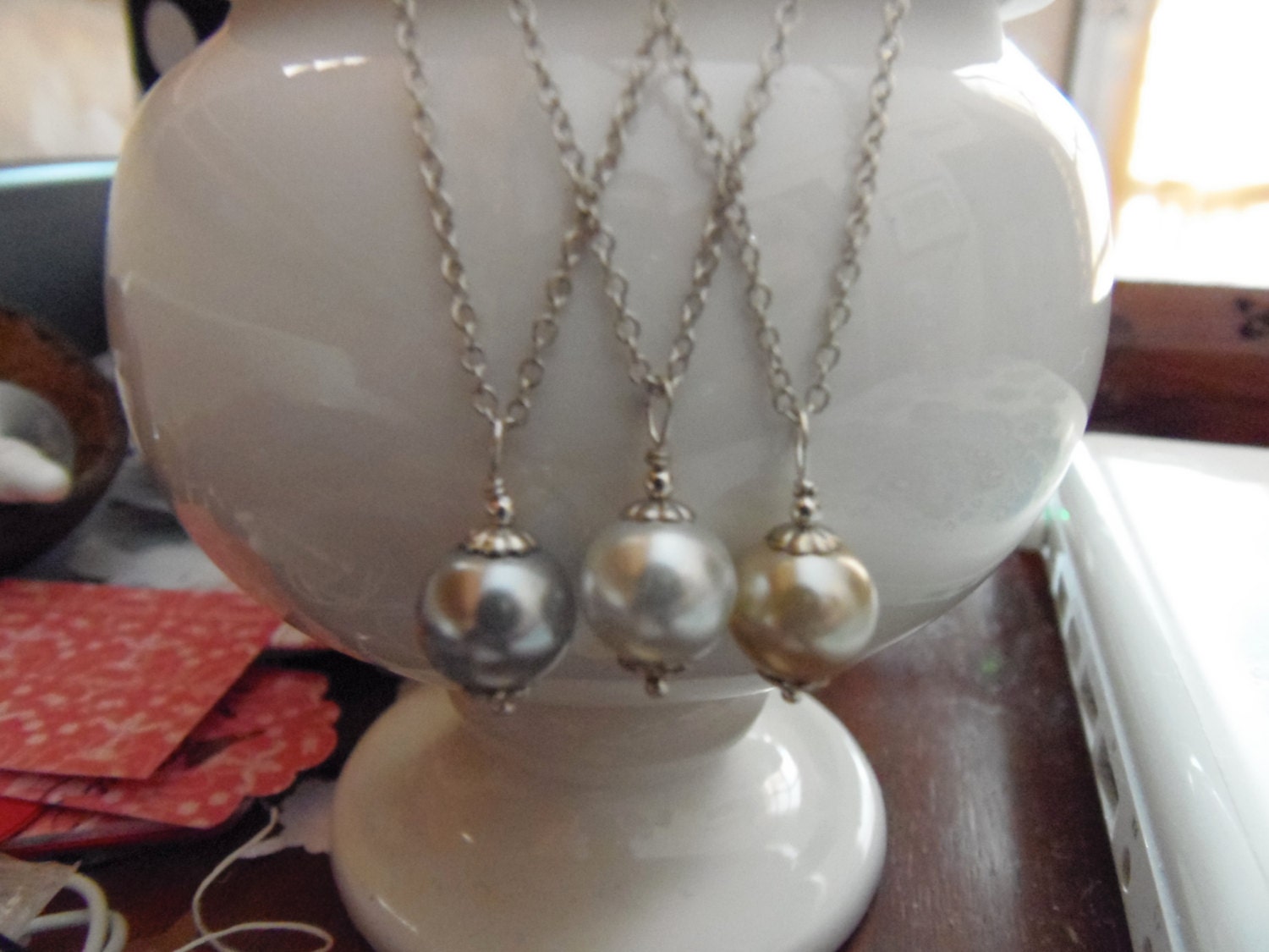 Classic Round Pearl dangle necklace II