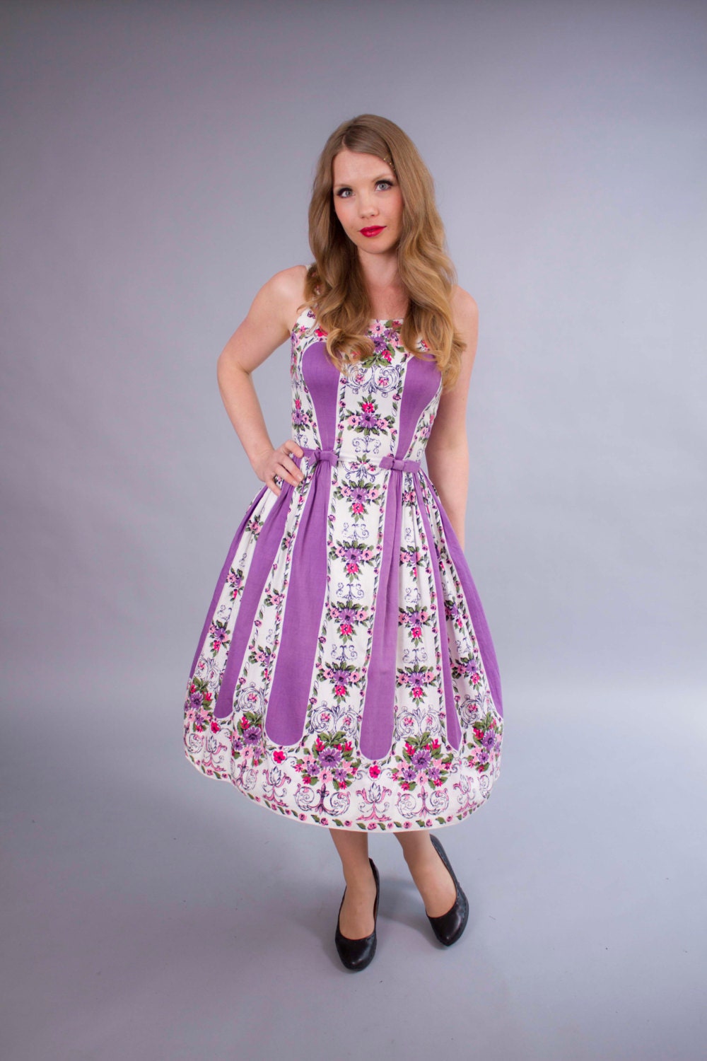 1950s dress . 50s L' AIGLON floral sundress with kitten bows . vintage summer fashion
