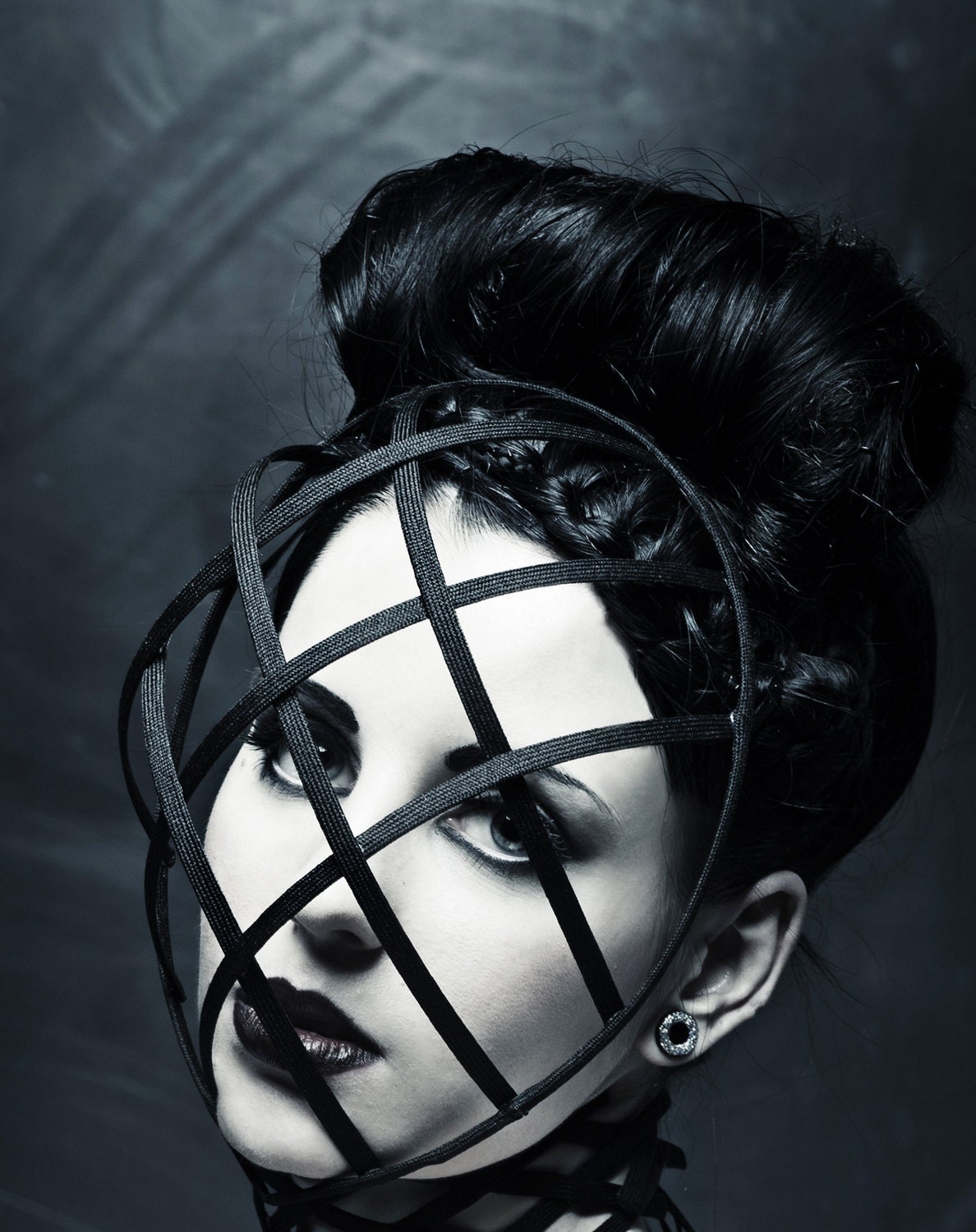Black color Crinoline with ribbon end simple head cage for party unique woman size
