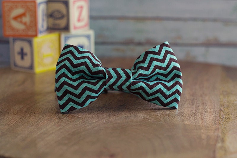 blue and brown chevron bow tie for newborn/toddler/child : The Wayne