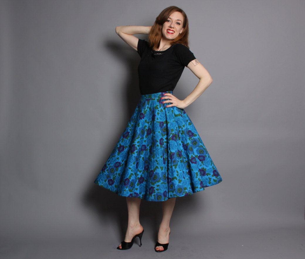 1950s Quilted CIRCLE SKIRT / Blue FLORAL / Pinup Perfection, s