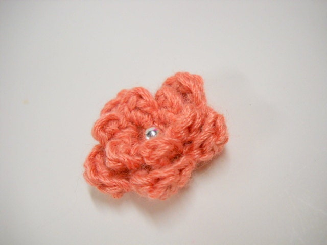 Small Boutonniere Flower, Wedding Flowers, Tiny Lapel Pin, Brooch Pin, Lapel Flowers, Crocheted Flowers, Boutineers, Mens Accessories