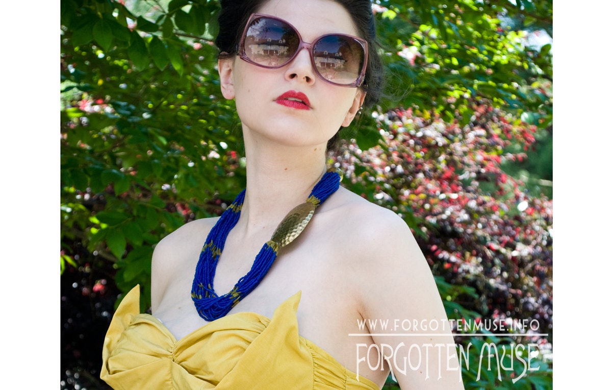 80s - royal blue multi strand seed bead necklace with hammered detail
