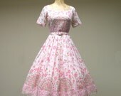 Vintage 1950s Dress / 50s Pink Floral Swiss Dot Party Dress Full Skirt / Small