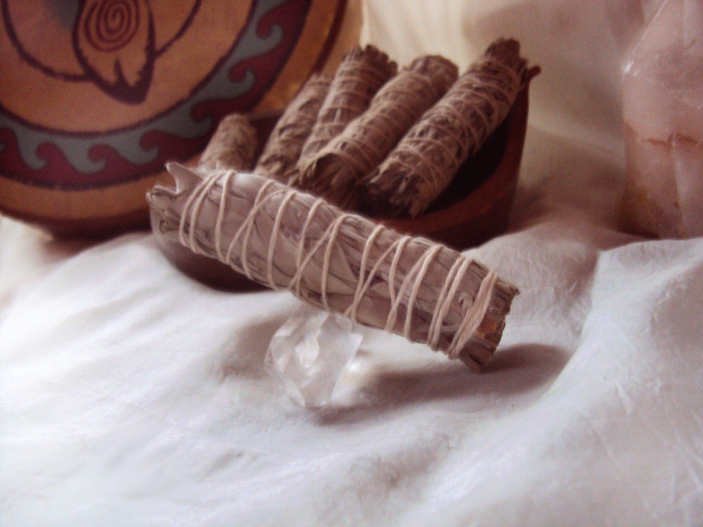 2-pack of Fresh Organic White Sage Smudging Bundles, Smudge Stick / Wand, Purification, Sacred Space, Altar, Aura Cleansing, Sweat Lodge