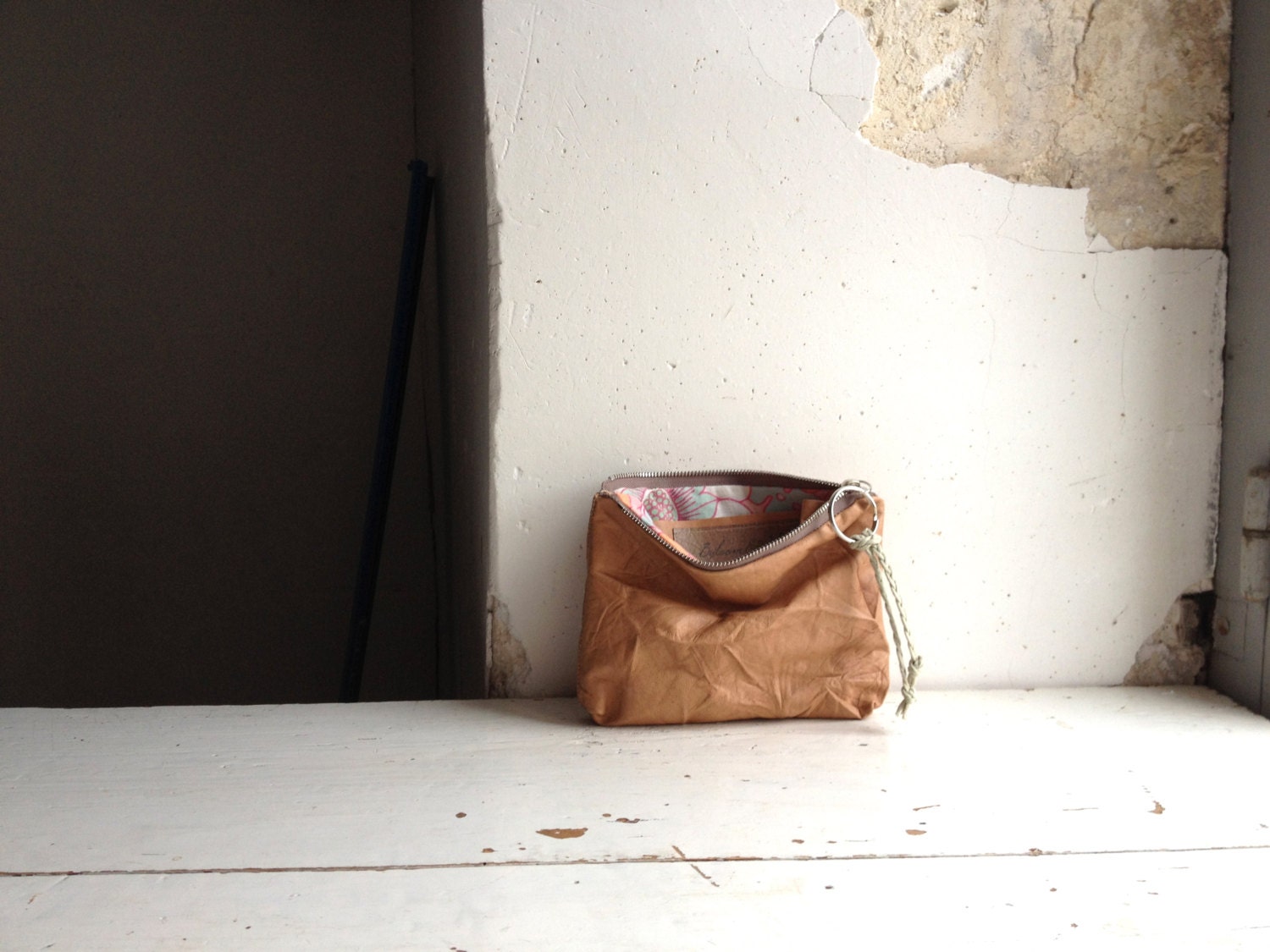 Leather Coin Purse in Tan or White.  Boho Style with Crumpled Finish.  Made to Order