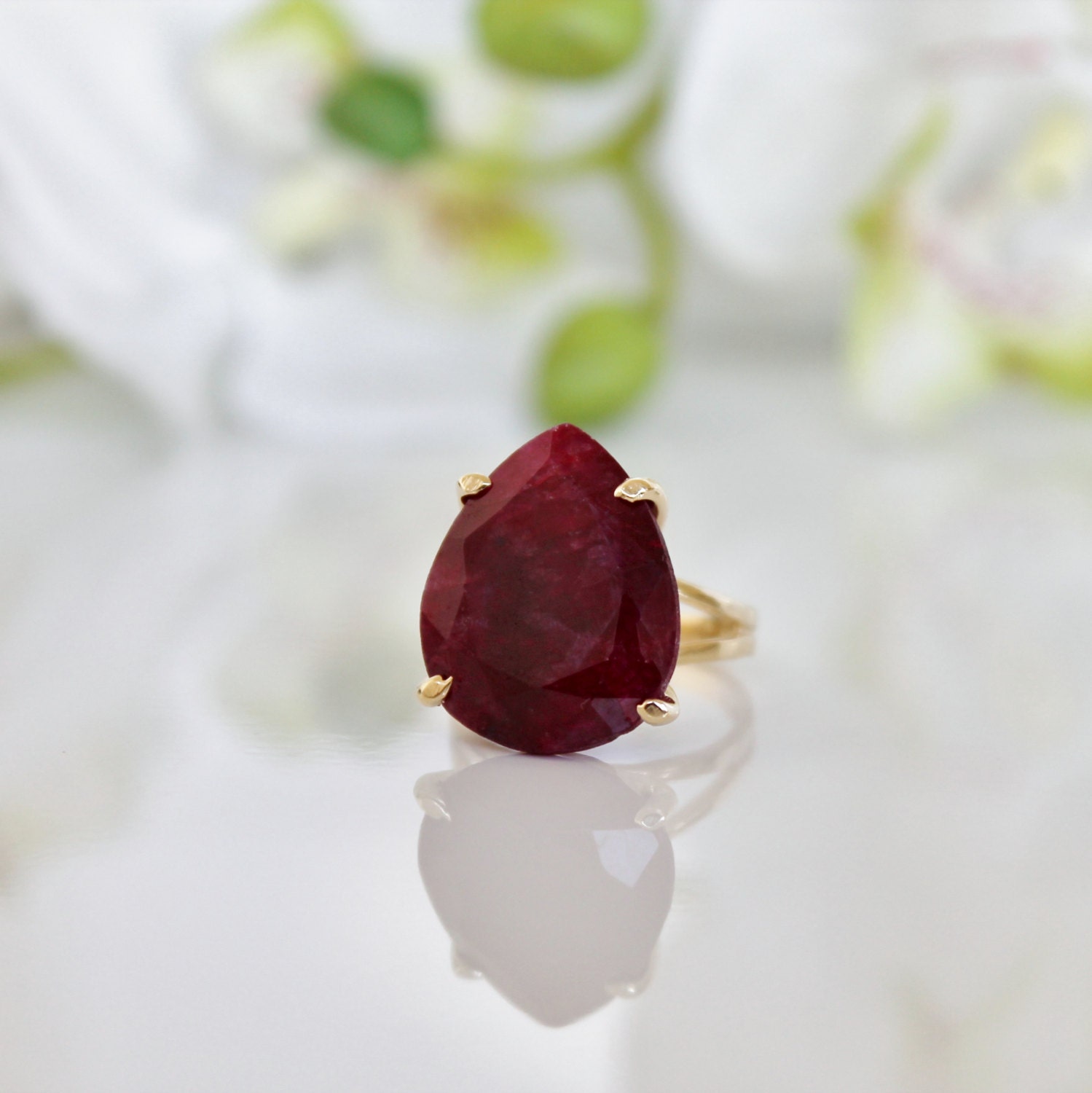 ruby ring,gemstone ring,July birthstone ring,gold ring,teardrop ring,pear ring,faceted ring,statement ring