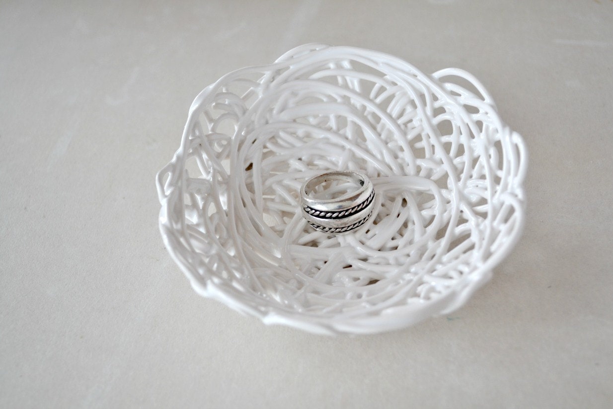 Wedding ring bearer - ceramic, organic pattern, ring plate dish, pure white,  wedding ring bearer bowl UK Etsy