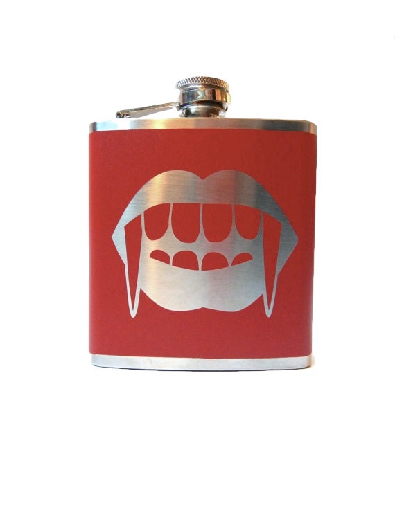 Vampire Kiss Flask- alcohol, liquor, booze, wedding, bridal party, hip pocket- Personalized Custom - YOU pick COLOR, SIZE