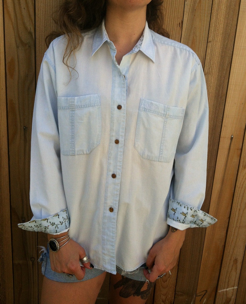 90s cotton soft denim blue button up blouse size Medium