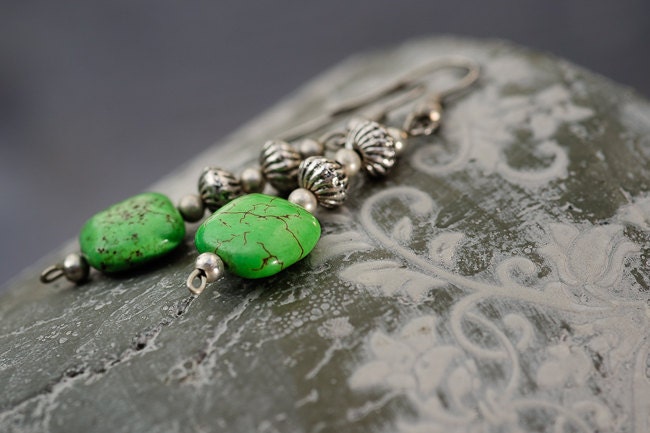 Green Summer Earrings /  Beaded Green Turquoise Dangle Earrings Summer Jewelry