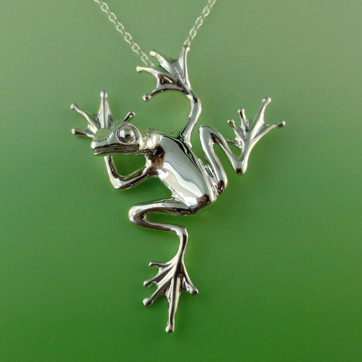 Skeeter Tree Frog Pendant in Sterling Silver