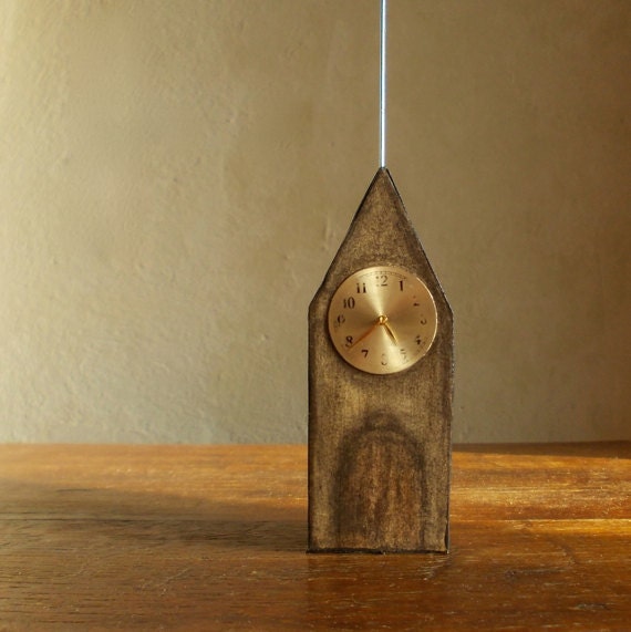Little House -- w/Memo Clip, To hold your cards -- Clock