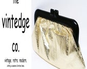 vintage // 60s 70s 80s metallic gold cocktail party clutch purse bag