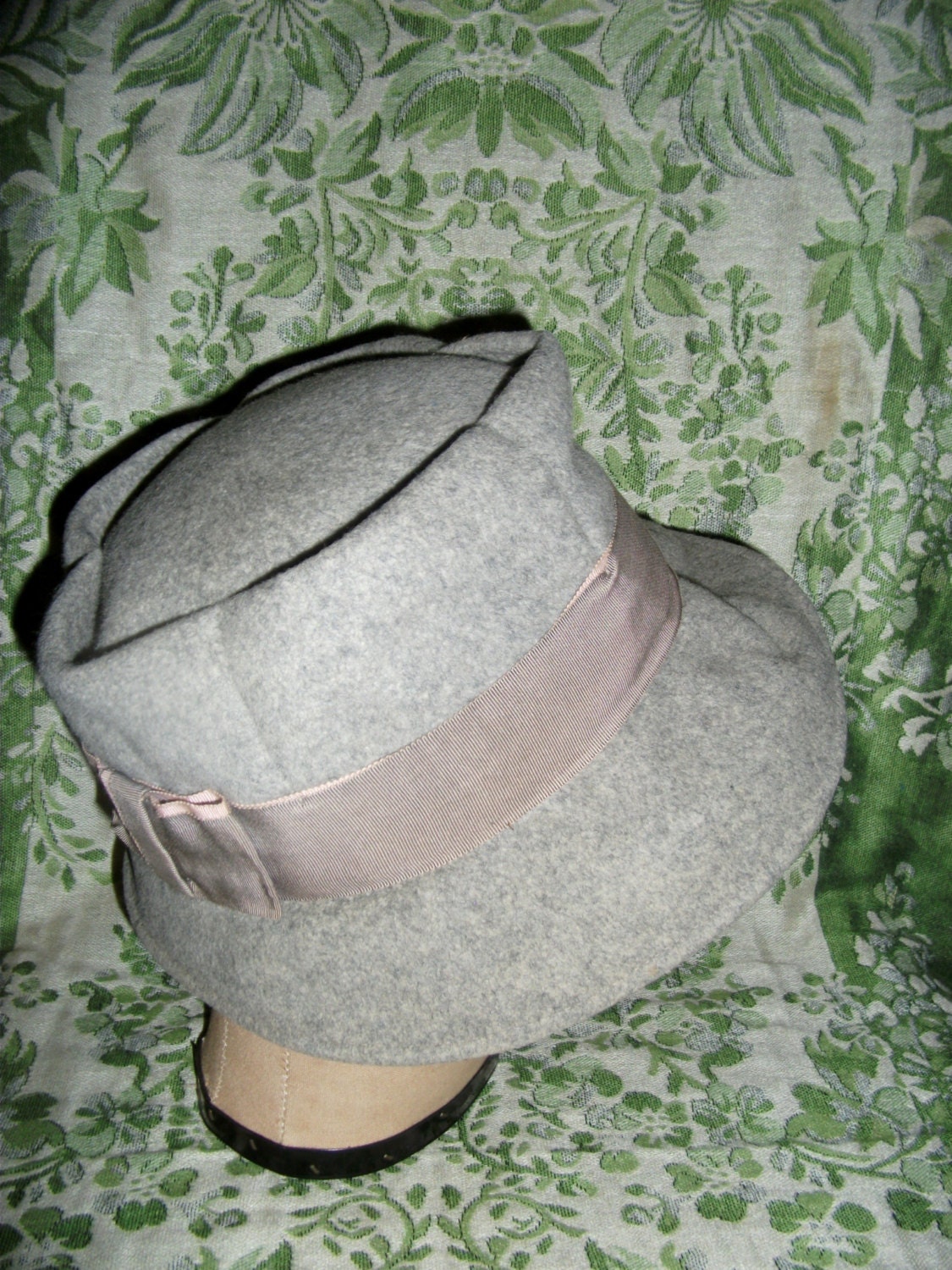 Vintage 50s Eva Mae Modes Felted Wool Day Hat  Only 7 USD