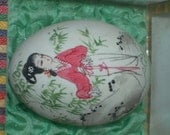 Chinese Egg Painting Kwan Yin Goddess Glass Boxed Vintage Curio Free Gift Wrap FL11