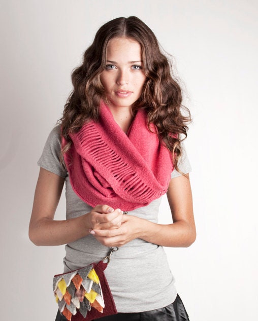 Infinity scarf, striped circle scarf, Cowl scarf, Strong pink Neckwarmer, merino wool felt by Texturable