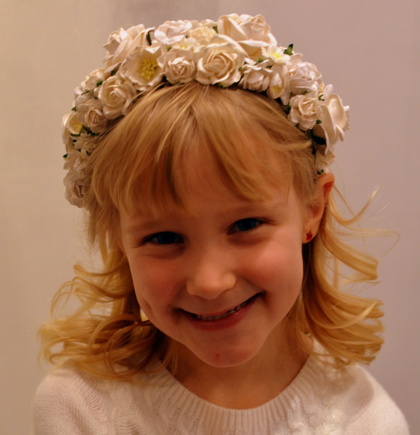 Bridal flower crown with white flowers. Flowergirl or bride