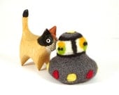 UFO Alien Space Ship Wool Catnip Cat Toy