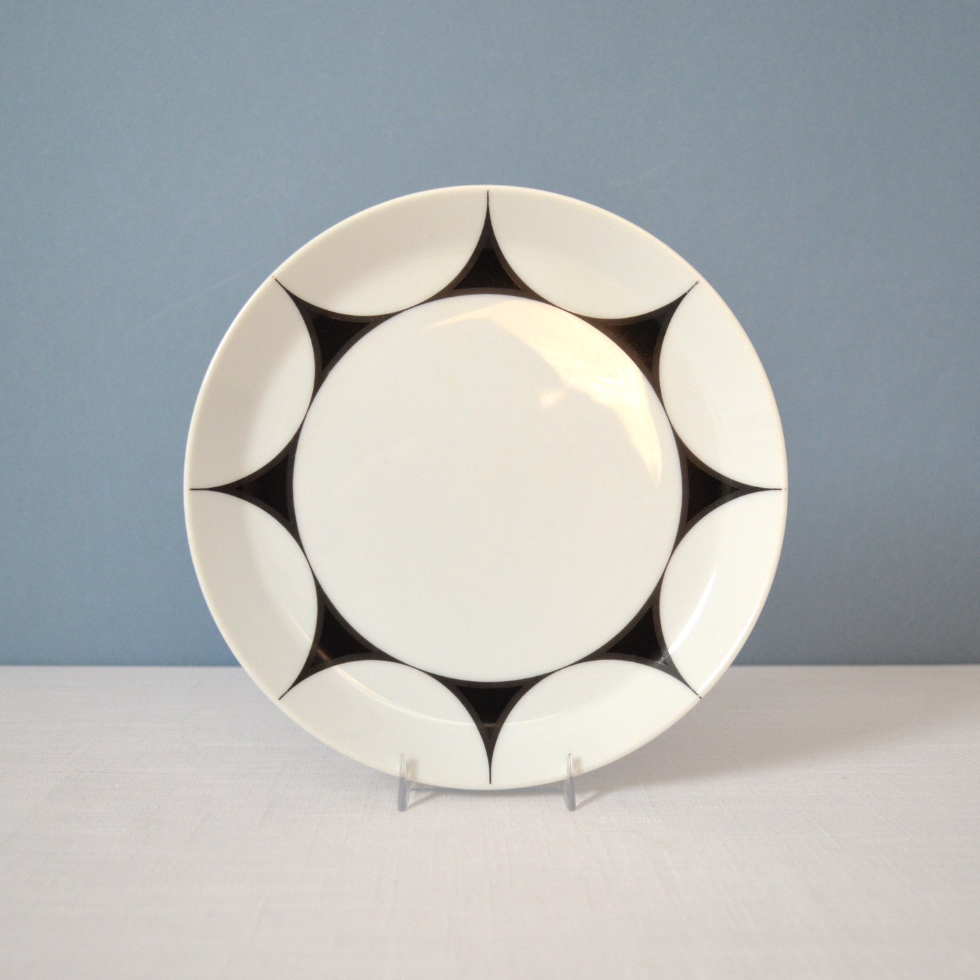 Vintage Ben Seibel Mikasa Pivotal Thistle Salad - Luncheon Plate
