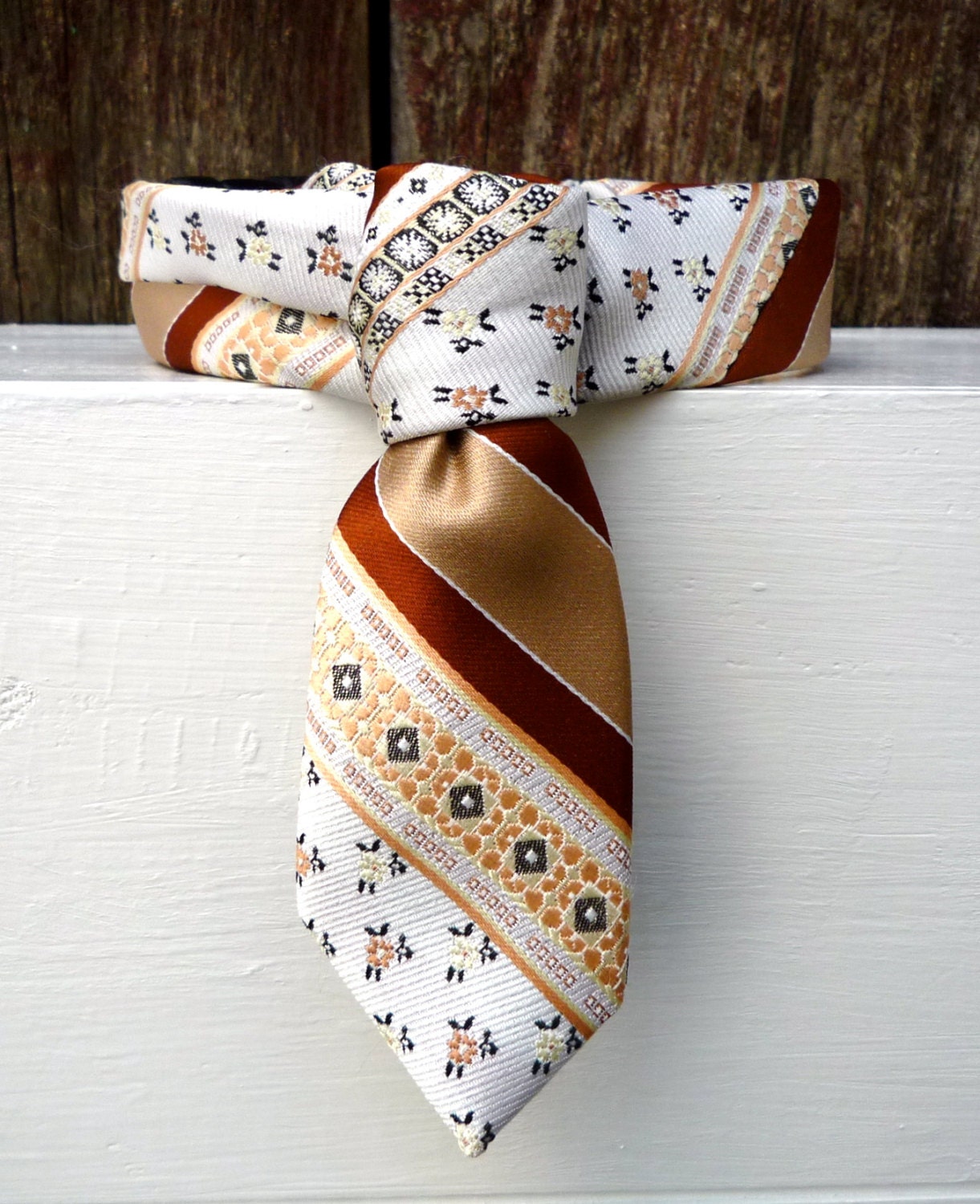 Vintage Tie Collar - Classic - Medium
