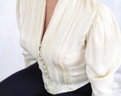 S A L E.......... 1970s Beautiful Vintage Gunnies By Jessica Cream Embroidered Button Formal Blouse Small/Medium