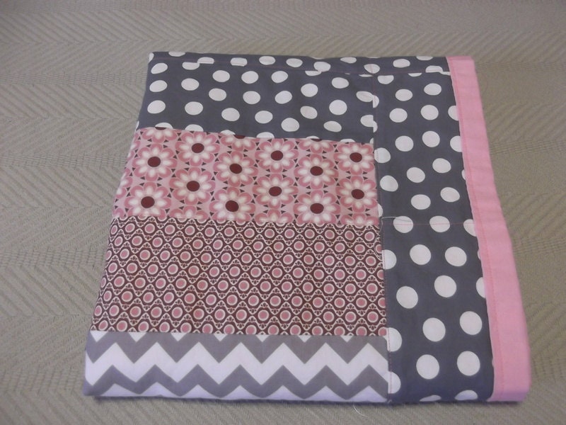 Pink and Grey Baby Quilt, Pink Grey Baby Blanket, Modern Baby Quilt, Modern Baby Girl Quilt