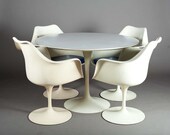 1960's / 70's Mid Century Authentic Knoll Eero Saarinen Tulip Dining Table / Arm Chair set of Four