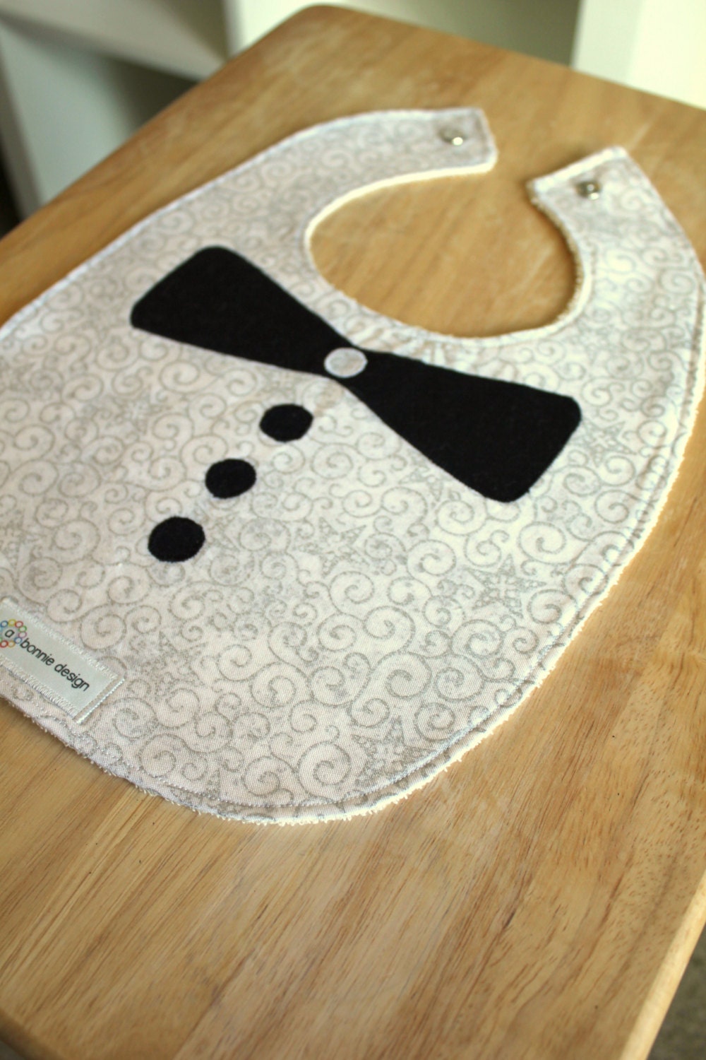 Wedding Bow Tie : Plastic Lined Bib